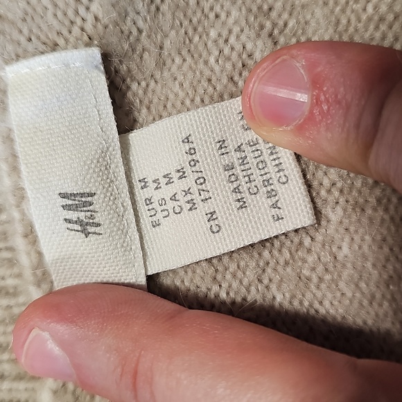 H&M Medium Beige Sleevless Sweater Vest - Picture 5 of 6